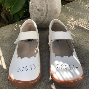 Livie & Luca girl shoes, size 2Y